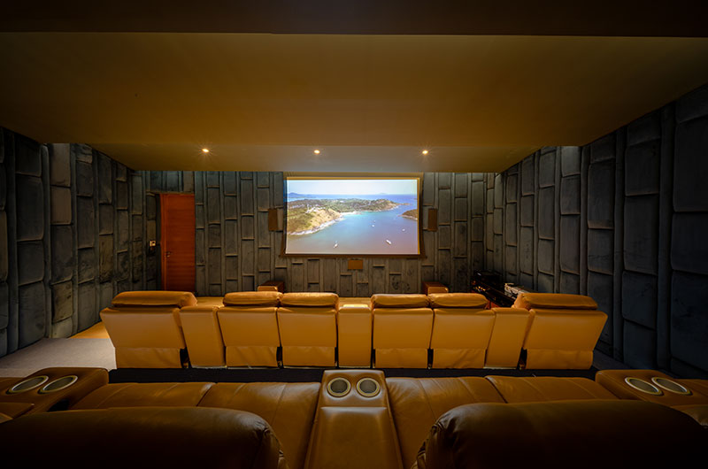 Maya Anda Villa Media Room | Surin, Phuket