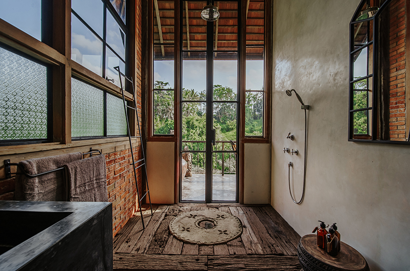 Bedulu Cliffside Bathroom with Shower | Ubud, Bali