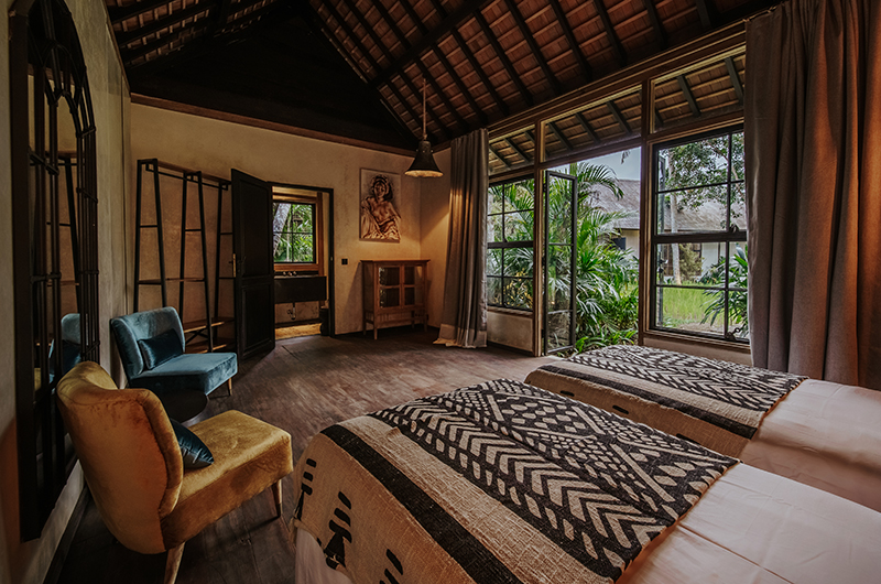 Bedulu Cliffside Twin Bedroom with Seating Area | Ubud, Bali