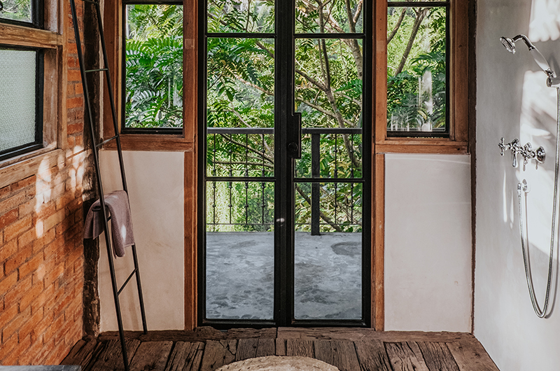 Bedulu Cliff Estate Tree Top Room 1 Bathroom | Ubud, Bali Bedulu Cliff Estate Tree Top Room 1 Bathroom | Ubud, Bali