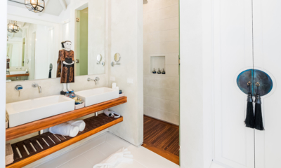 Mia Ocean Bathroom | Chaweng, Koh Samui