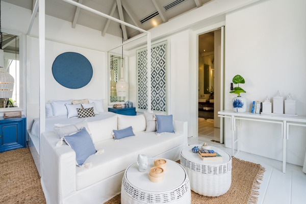 Mia Ocean Spacious Bedroom with Lamps | Chaweng, Koh Samui