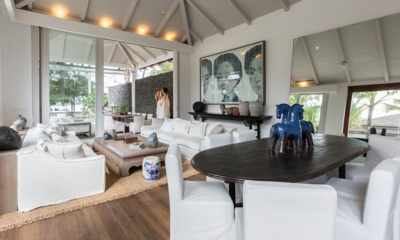 Mia Palm Living Area with Painting | Chaweng, Koh Samui