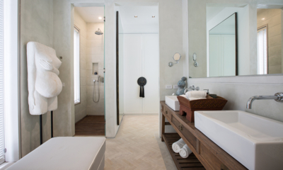 Mia Palm His and Hers Bathroom with Shower | Chaweng, Koh Samui
