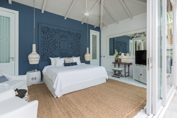 Mia Palm Bedroom with Hanging Lamps | Chaweng, Koh Samui