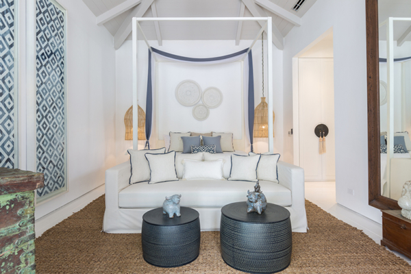 Mia Palm Bedroom with Sofa and Four Poster Bed | Chaweng, Koh Samui