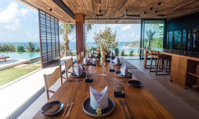 Villa Solah Dining Area with Sea View | Selong Belanak, Lombok