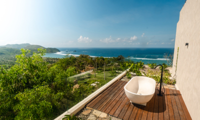 Villa Solah Open Plan Bathtub | Selong Belanak, Lombok