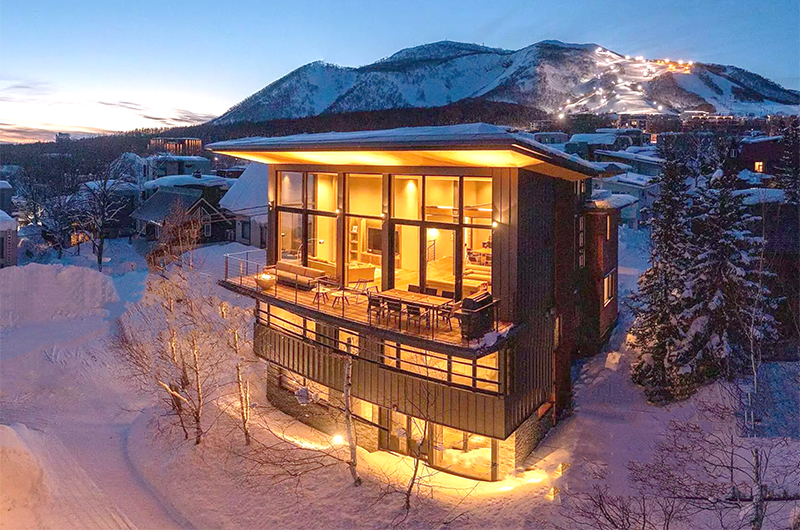 Zai On Outdoor Area at Night | Hirafu, Niseko