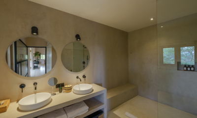 Villa Mine His and Hers Bathroom | Talpe, Sri Lanka