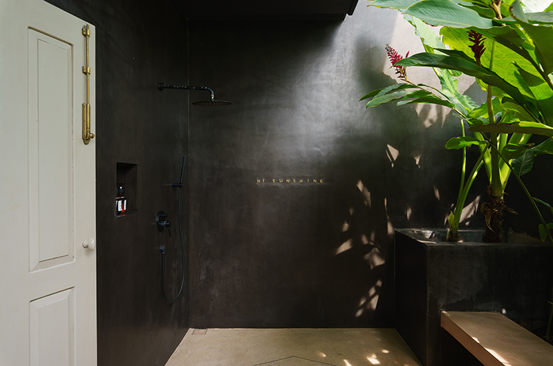 Villa Mine Open Plan Bathroom with Shower | Talpe, Sri Lanka