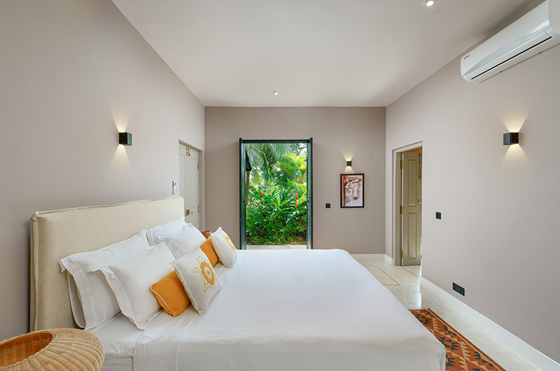 Villa Mine Bedroom with Side Lamps | Talpe, Sri Lanka
