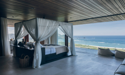 Tampah Hills Villa Chibo Spacious Bedroom with Sea View | Selong Belanak, Lombok