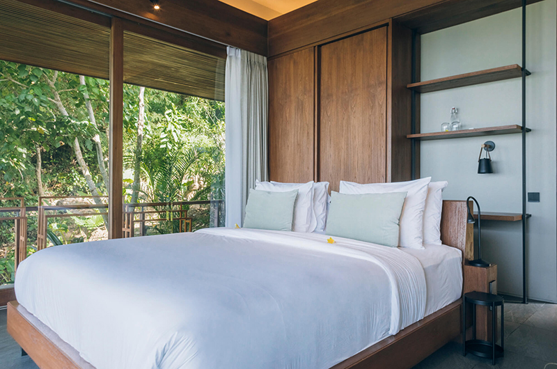 Tampah Hills Villa Keluarga Bedroom with Side Lamps | Selong Belanak, Lombok