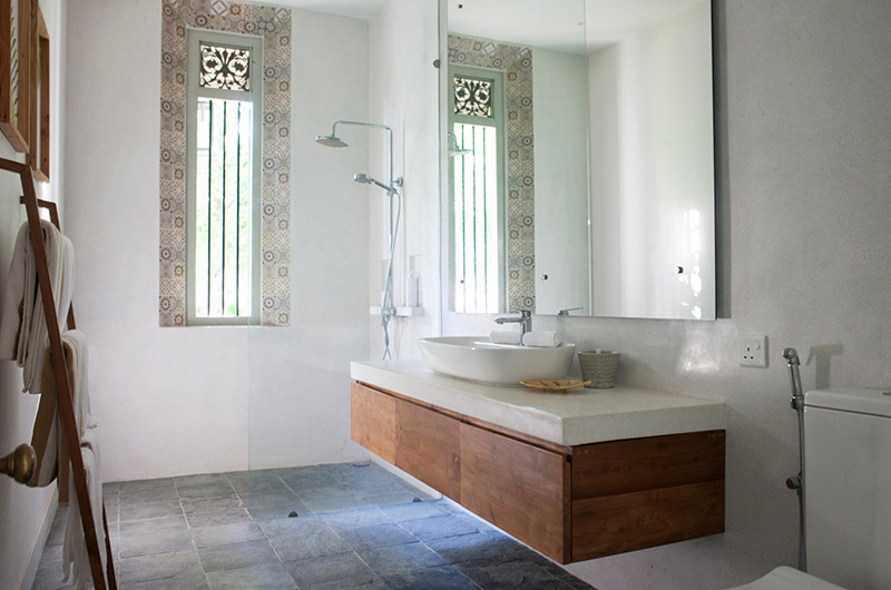 Kumbura Villa Bathroom One with Shower | Galle, Sri Lanka