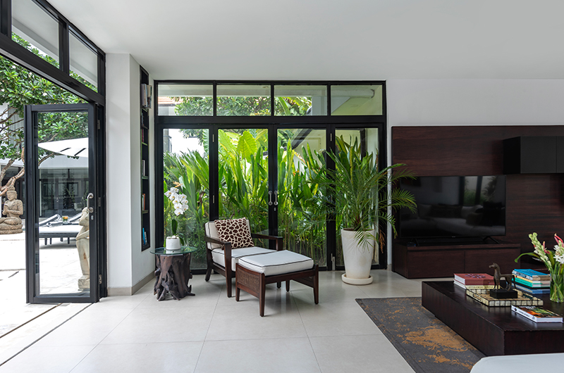 Villa Ayana Manis Living Area with TV | Kerobokan, Bali