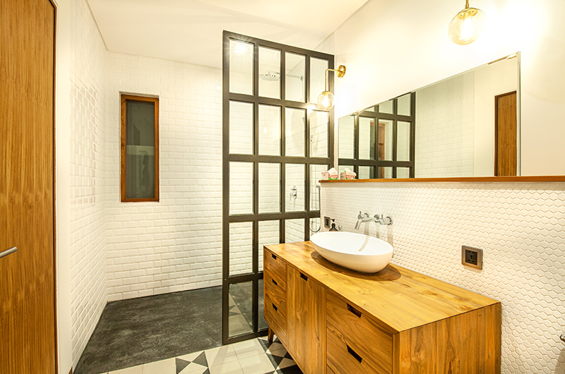 Villa Boddisatva Bathroom Four with Mirror | Pererenan, Bali