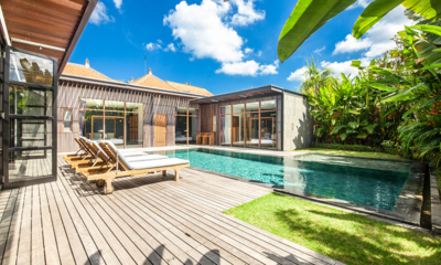 Villa Boddisatva Pool Side Reclining Sun Loungers | Pererenan, Bali