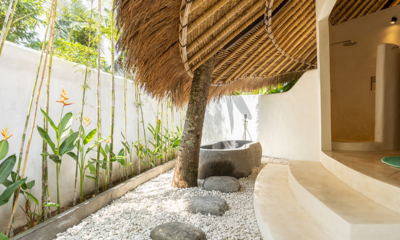 Villa Naya Semi Open Bathroom with Bathtub | Canggu, Bali
