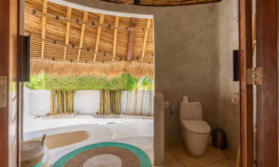 Villa Naya Spacious Bathroom | Canggu, Bali