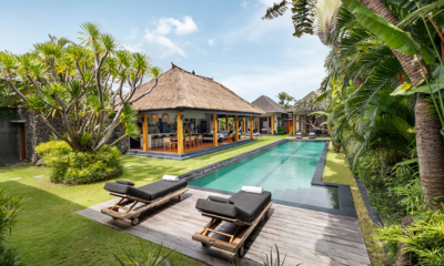 Villa Wolfe Pool Side Loungers | Seminyak, Bali