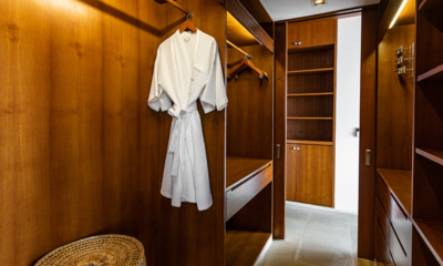 Villa Chelay Master Bathroom with Walk-In Wardrobe | Kamala, Phuket