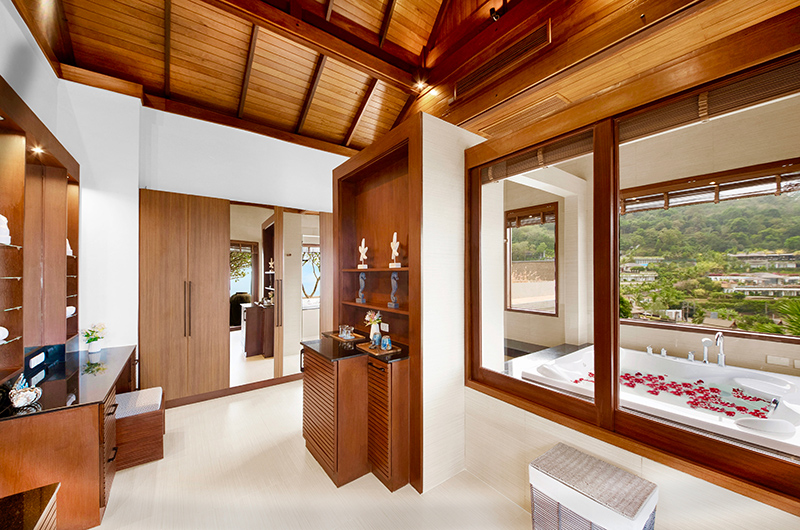 Villa Varya Guest Bathroom Two with Bathtub | Kamala, Phuket