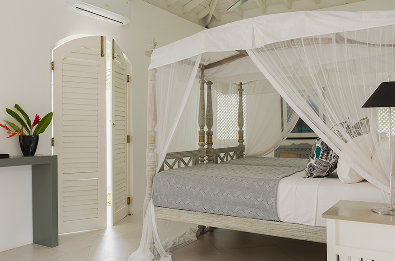 IF Villa Bedroom Three with Twin Beds and Mosquito Net | Talpe, Sri Lanka