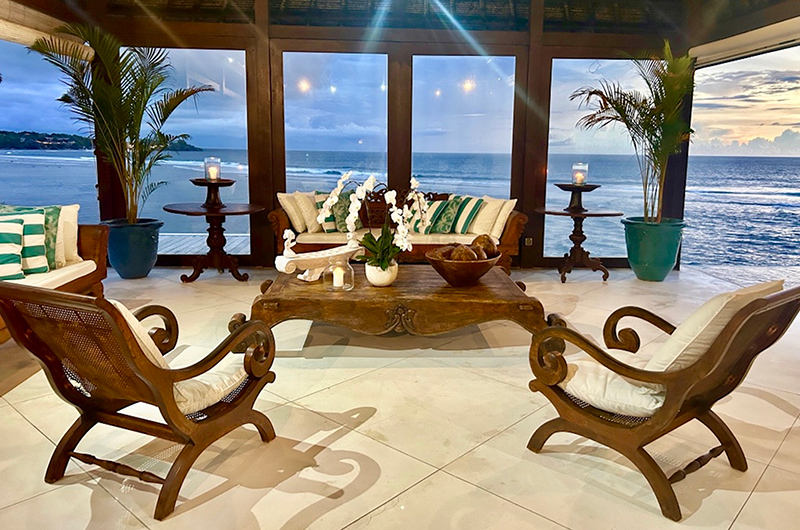 Villa Bahagia Living Area with Sea View | Nusa Lembongan, Bali