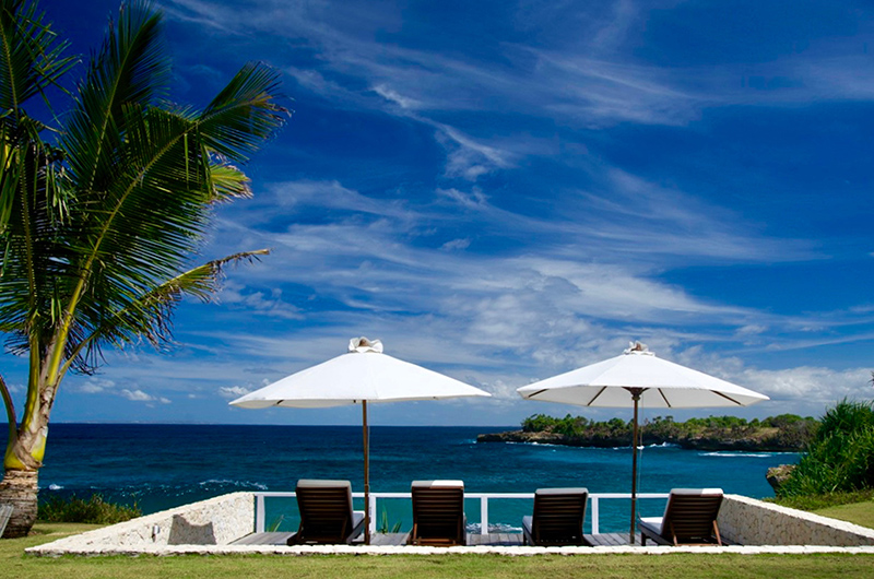 Villa Bahagia Reclining Sun Loungers | Nusa Lembongan, Bali