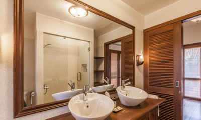 Athakon House His and Hers Private Bathroom | Siem Reap, Cambodia