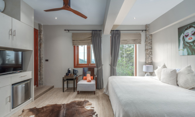Villa Baan Phu Prana Bedroom Eight with Side Lamps | Surin, Phuket