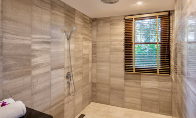 Villa Horizon Shared Guest Bathroom with Shower for Guest Bedroom One and Two | Kamala, Phuket