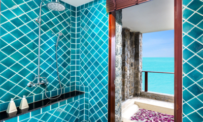 Villa Horizon Guest Bathroom Four with Shower and Bathtub | Kamala, Phuket