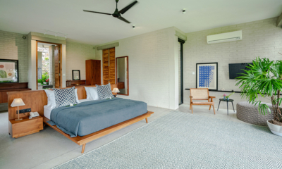 Villa Alba Spacious Master Bedroom | Koggala, Sri Lanka