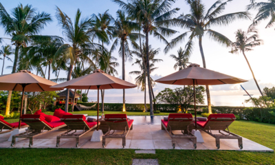 Villa Pantai Kubu Pool Side Sun Beds with Sea View | Tulamben, Bali