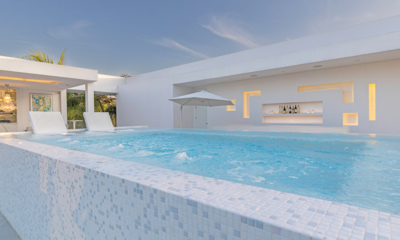 Palm Villa Jacuzzi with Sun Beds | Chiang Mai, Thailand