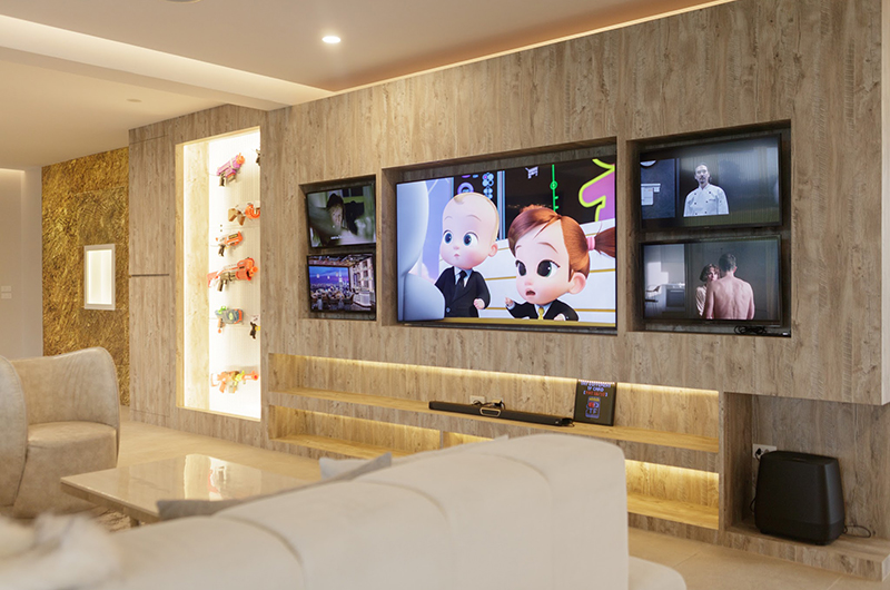 Palm Villa TV Room with Lounge | Chiang Mai, Thailand