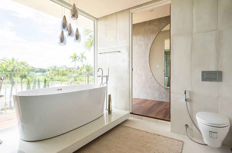 Palm Villa Bathroom One with Bathtub | Chiang Mai, Thailand