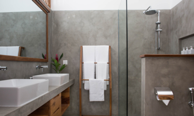 Ginger Palm Villa Bathroom Three with Shower | Dickwella, Sri Lanka