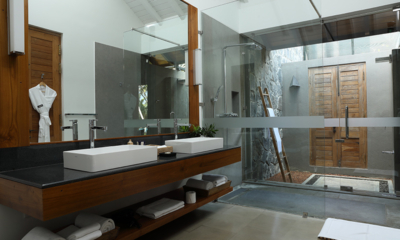 Kirana His and Hers Bathroom | Bentota, Sri Lanka