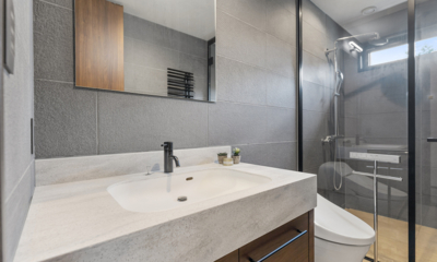 Rusutsu Chalets Altair Bathroom Three | Rusutsu, Japan