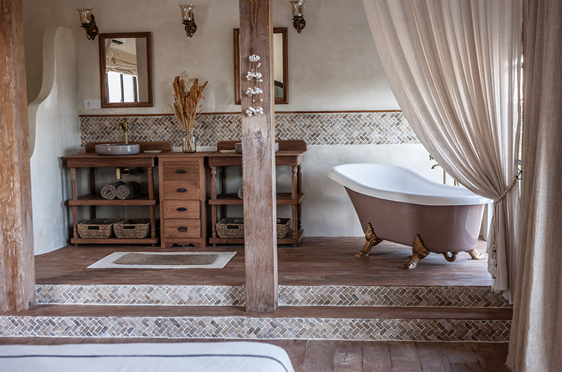 Villa Kajano Bathroom One with Bathtub | Pererenan, Bali