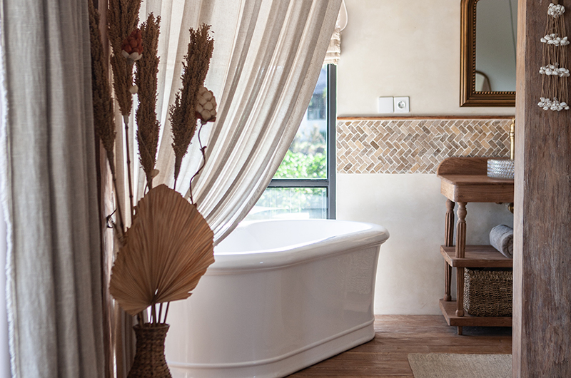 Villa Kajano Bathroom Two with Bathtub | Pererenan, Bali