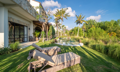 Villa Kajano Reclining Sun Loungers | Pererenan, Bali