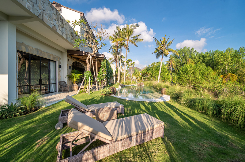 Villa Kajano Reclining Sun Loungers | Pererenan, Bali