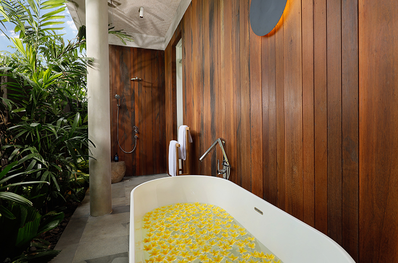 Villa Uma Santai Master Bathroom with Romantic Bathtub Set Up | Canggu, Bali