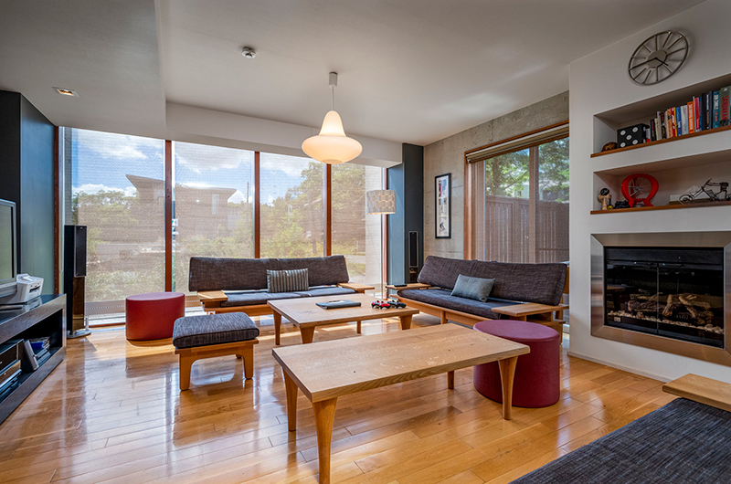 Asobidokoro Living Area with TV | Hirafu, Niseko