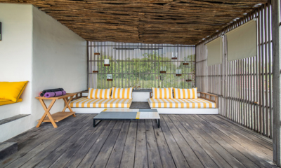Katoni Villa Lounge Area with Wooden Floor | Nusa Lembongan, Bali