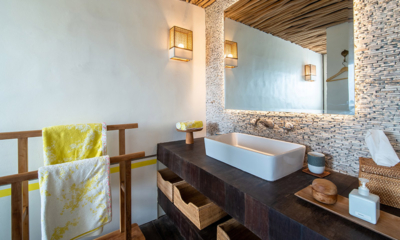 Katoni Villa Bathroom One | Nusa Lembongan, Bali